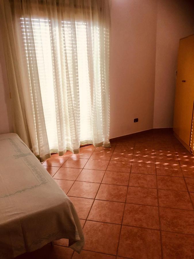 Appartamento In Centro 托尔托利 外观 照片